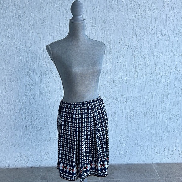 MAX STUDIO Women’s Flared Geometric Pattern Skirt - Picture 1 of 4